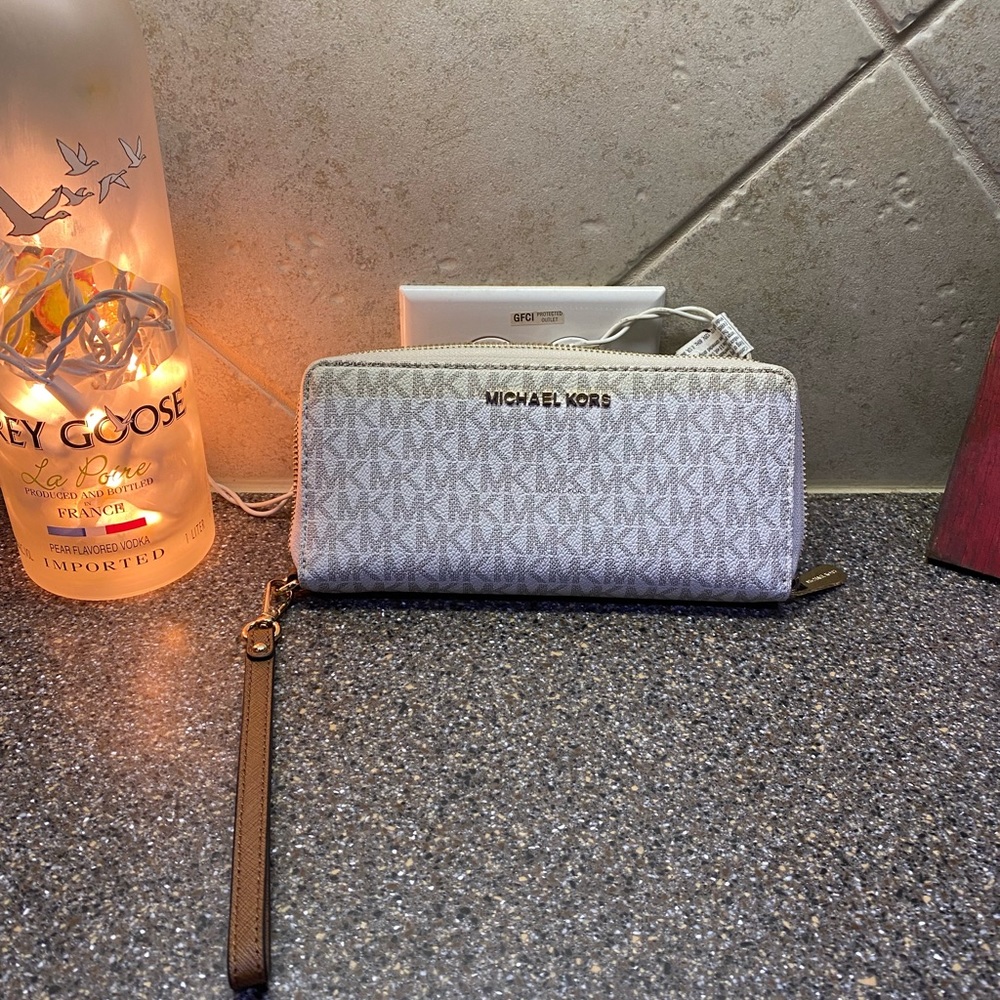 Michael Kors MK Logo wristlet phone wallet